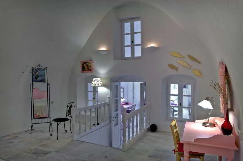 Room, Cori Rigas Suites, Santorini