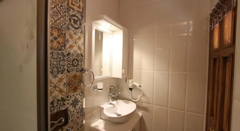 TRIPLE STANDARD Room, Elly's Home, Dalaman