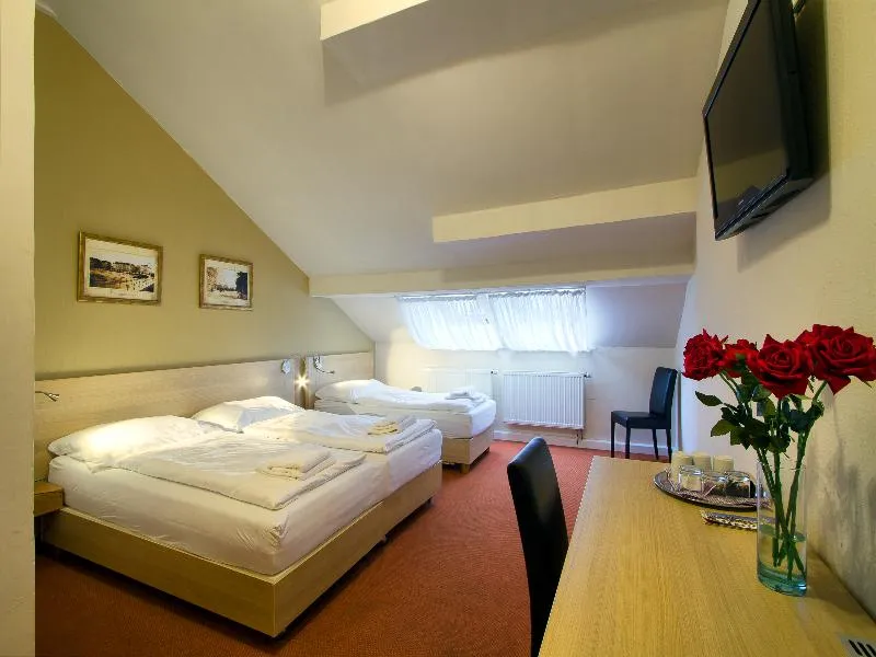 TRIPLE ECONOMY Room, Taurus, Prague