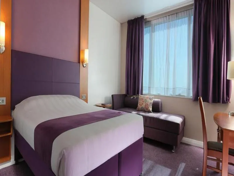 Room, Premier Inn International Airport, Dubai