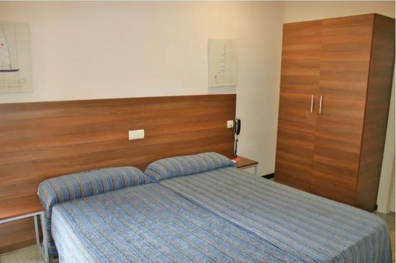 TRIPLE STANDARD Room, Hotel Espanya by ALEGRIA, Costa Brava