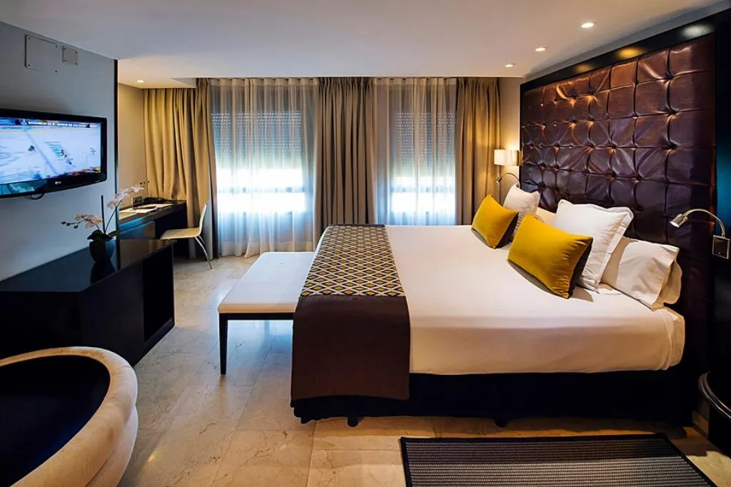 Room, Mirador de Chamartin, Madrid