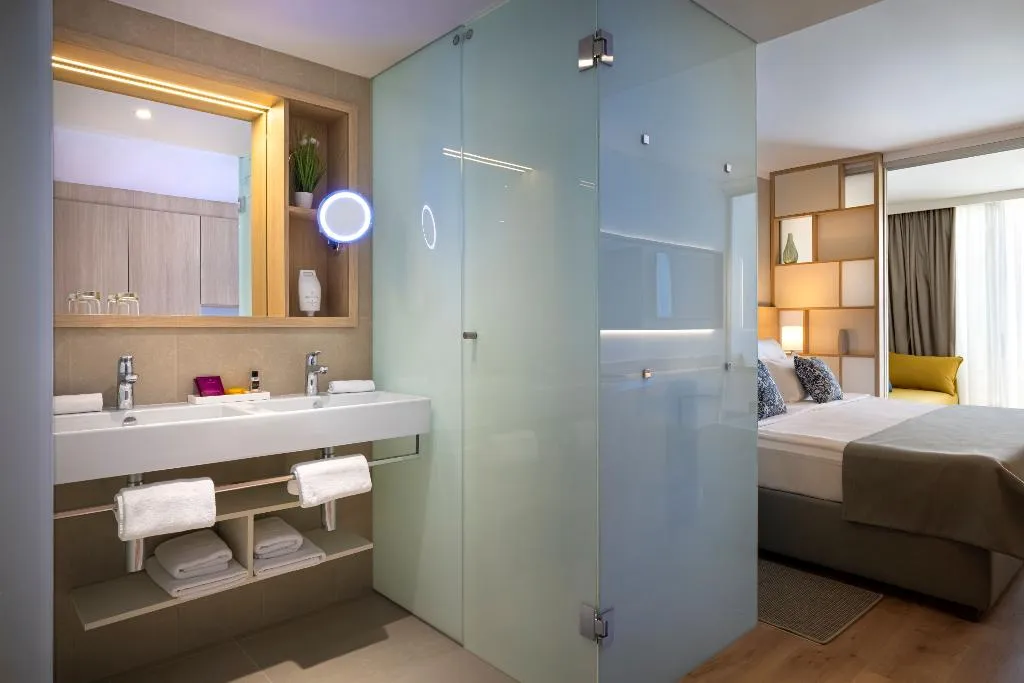 FAMILY ROOM WITH BALCONY Room, Valamar Parentino Hotel, Istria