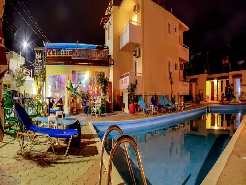 Bar, Irini Stalis, Crete