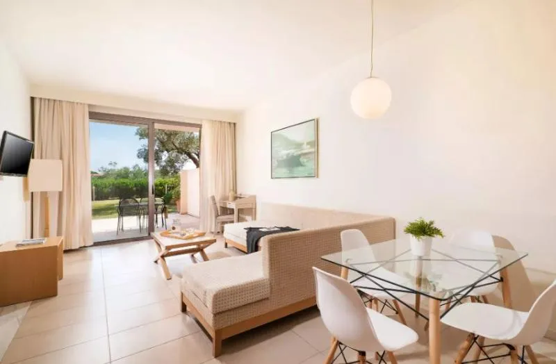 FAMILY ROOM GARDEN VIEW Room, Kassandra Palace SeaSide Resort, Halkidiki