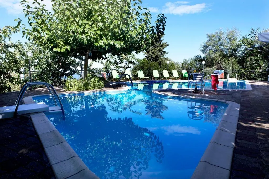 General view, Dafnoudi Hotel Apartments, Kefallinia
