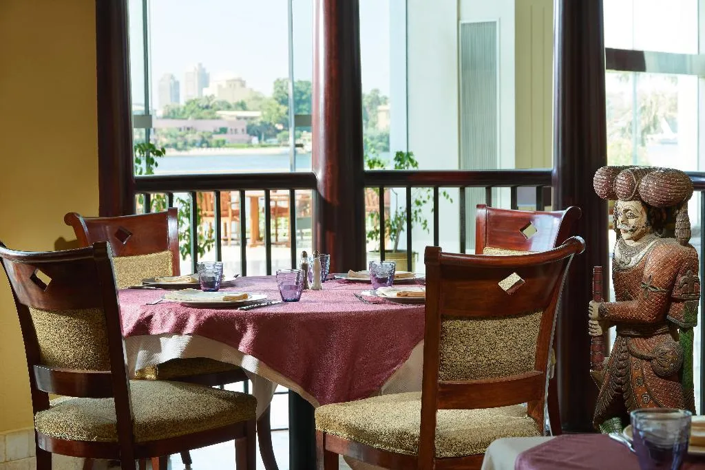 Restaurant, Hilton Cairo Grand Nile, Cairo