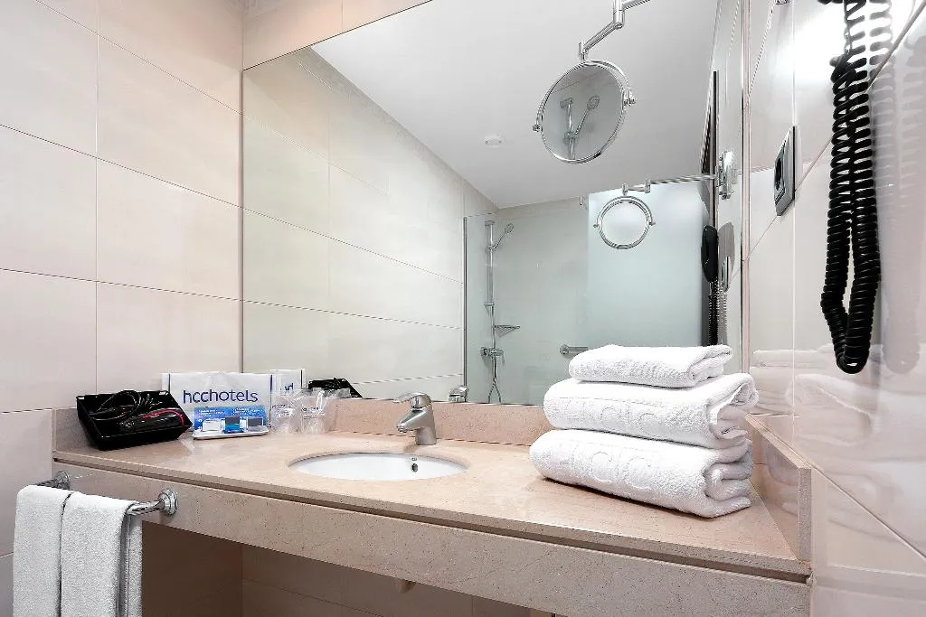 DOUBLE SINGLE USE STANDARD Room, Hcc Montblanc, Barcelona