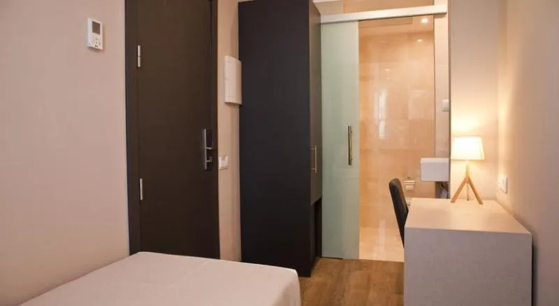 DOUBLE STANDARD Room, May Ramblas Hotel, Barcelona