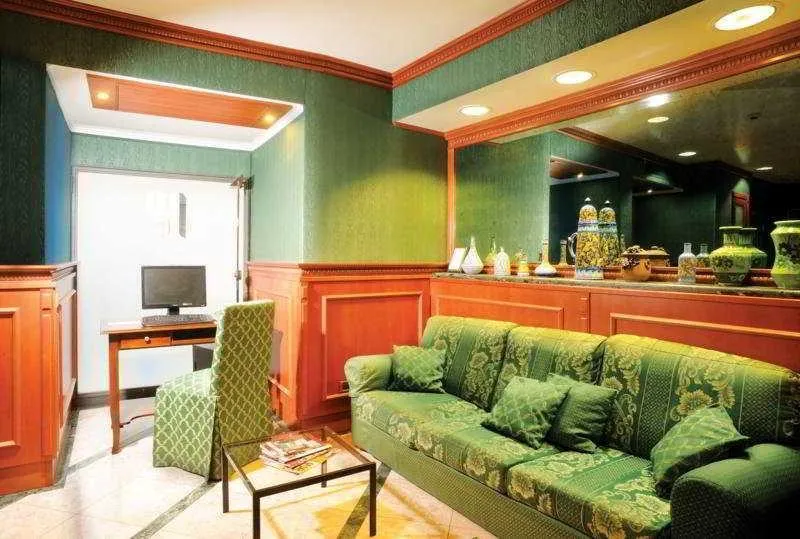 Lobby, Patria, Rome