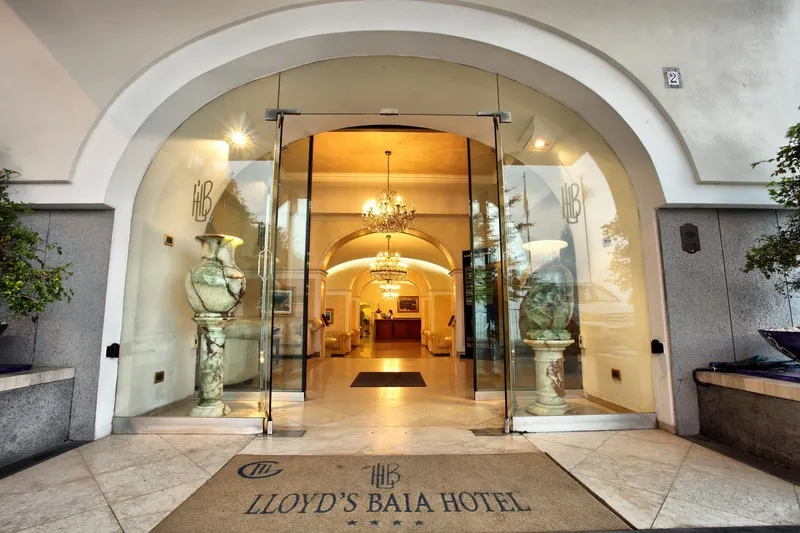 Lobby, Lloyd's Baia, Naples