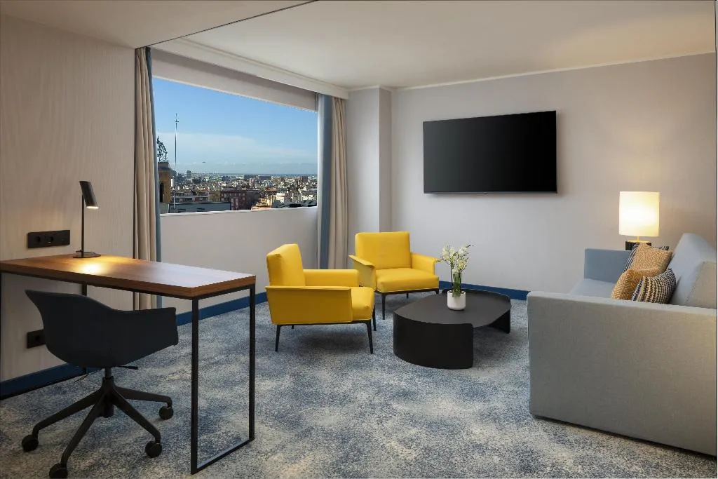 SUITE ONE BEDROOM Room, Hilton Barcelona, Barcelona