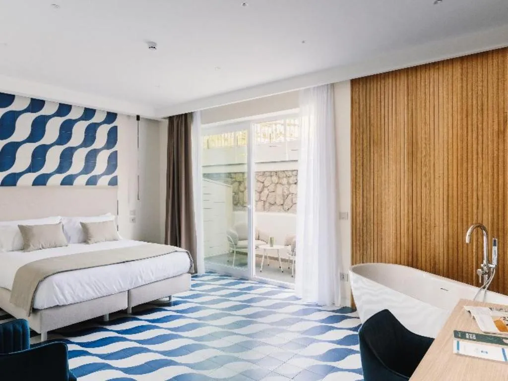 JUNIOR SUITE DELUXE Room, Rivage Hotel, Naples
