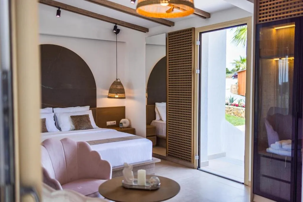SUITE KING SIZE BED Room, Sanimar By Mono Alex, Thessaloniki