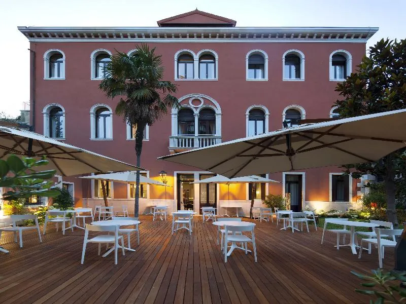 Terrace, Palazzo Barocci, Venice
