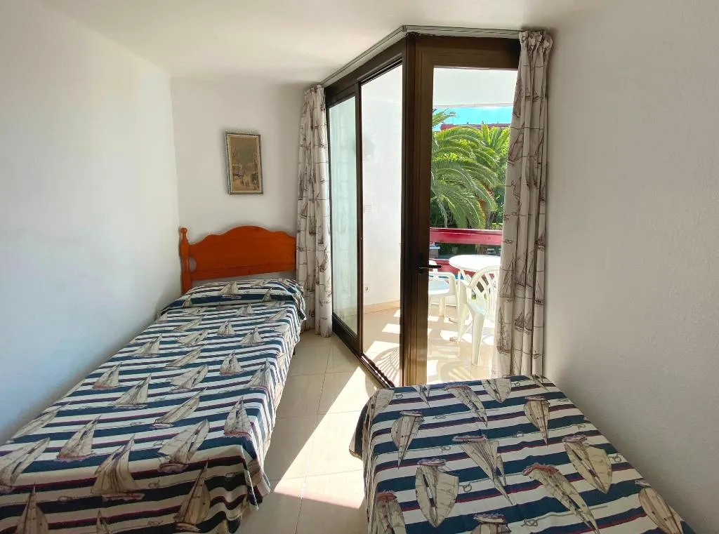 APARTMENT CAPACITY 6 Room, Corcega, Costa Dorada