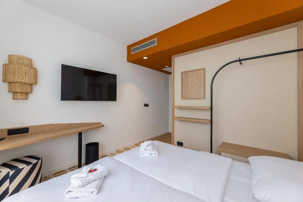 DOUBLE STANDARD Room, Hostel Sol, Dubrovnik