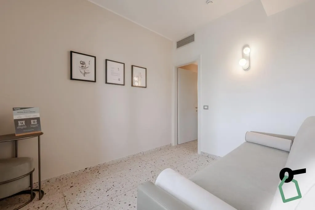 DOUBLE GARDEN VIEW KING BED Room, Hotiday Venezia Cape, Venice