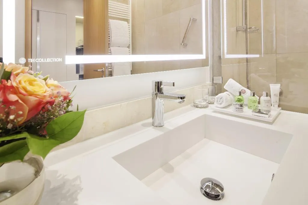 DOUBLE PREMIUM Room, NH Collection Berlin Mitte Friedrichstrasse, Berlin