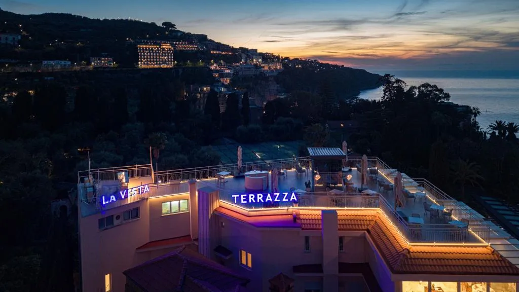 Bar, Hotel Regina Sorrento, Naples
