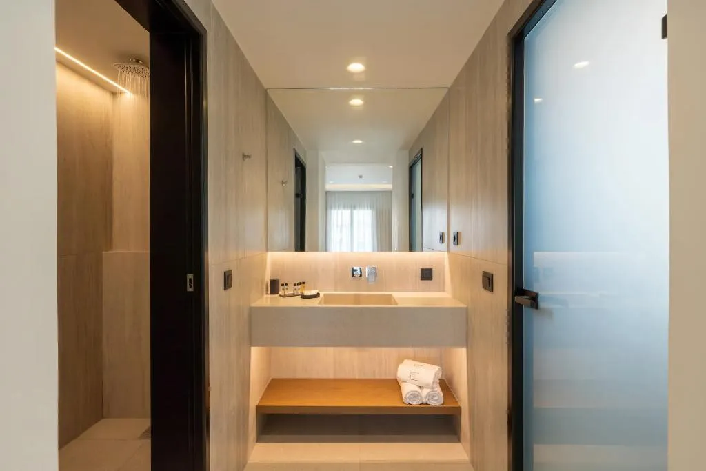 Double or Twin DELUXE Room, Aegean Plaza, Santorini