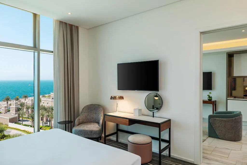 SUITE WITH KITCHENETTE Room, Th8 Palm Dubai Beach Resort Vignette Collection, Dubai