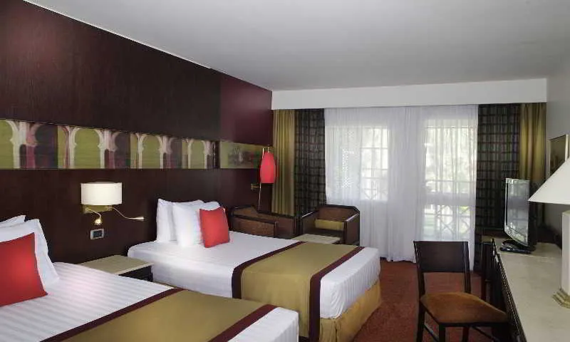 DOUBLE STANDARD Room, Mercure Cairo Le Sphinx, Cairo