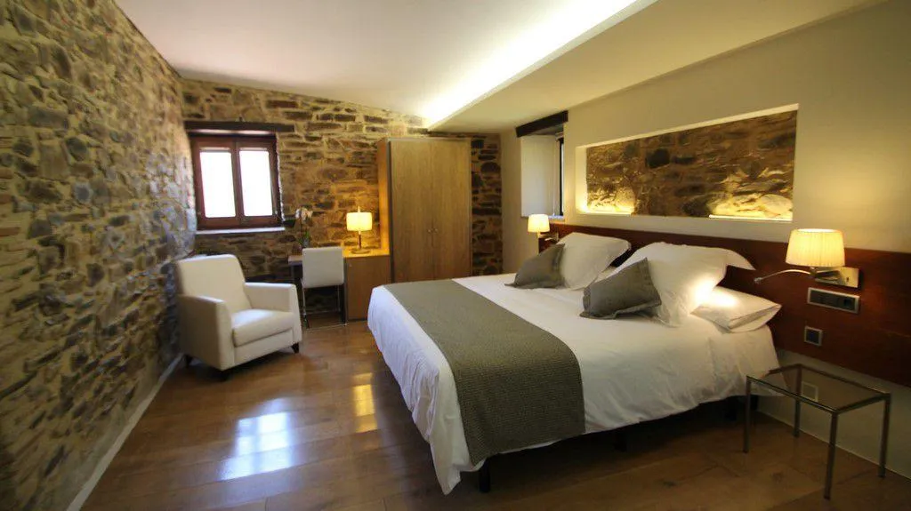 DOUBLE SUPERIOR Room, Can Cuch, Barcelona