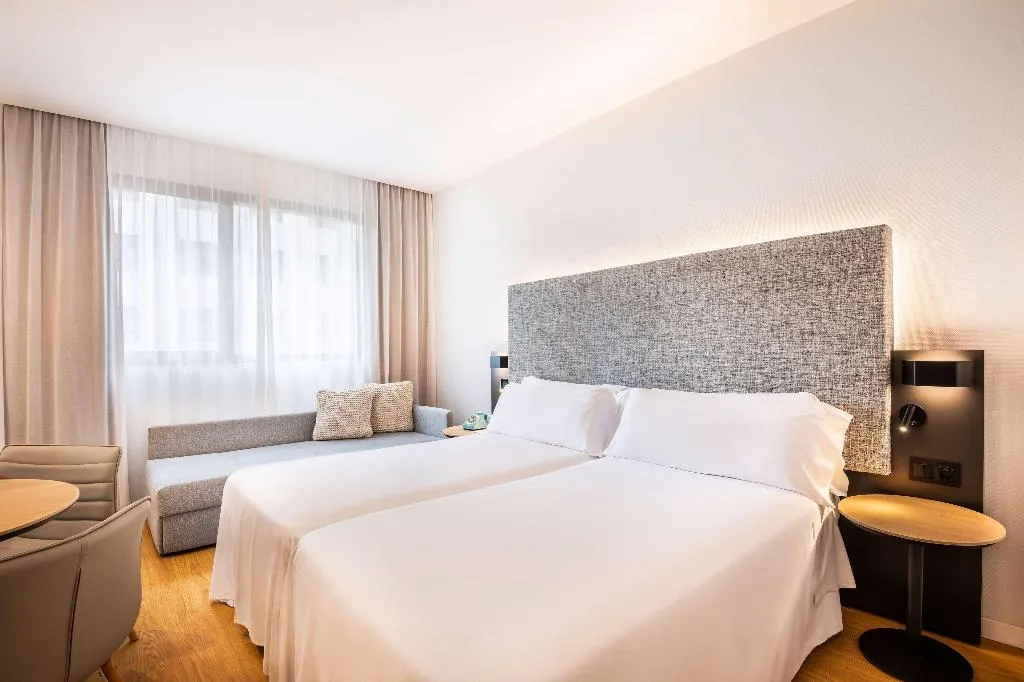 QUADRUPLE STANDARD Room, Innside Valencia Oceanic, Valencia