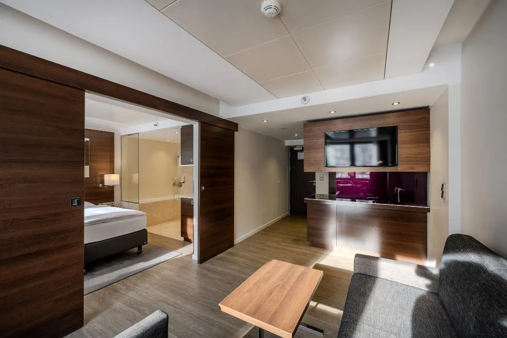 Room, Park Inn by Radisson Berlin Alexanderplatz, Berlin