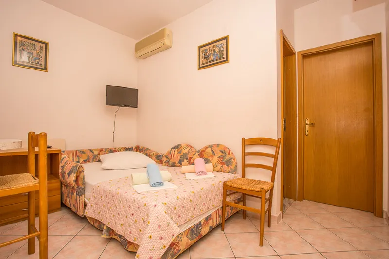 APARTMENT CAPACITY 3 Room, Villa Jerkan, Split