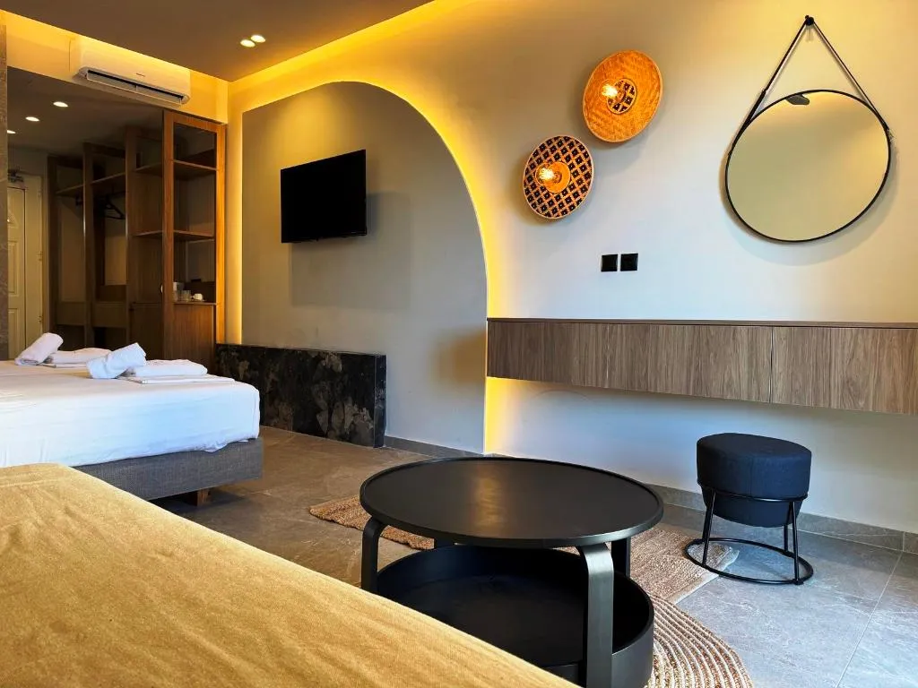 JUNIOR SUITE WITH PRIVATE POOL Room, Argiro Village, Rhodes