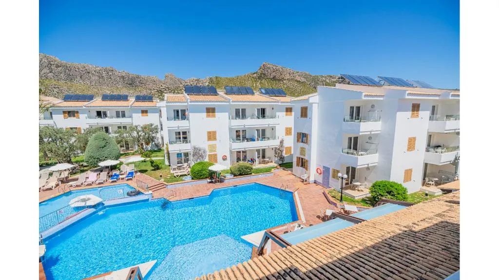 Pool, Flora, Majorca