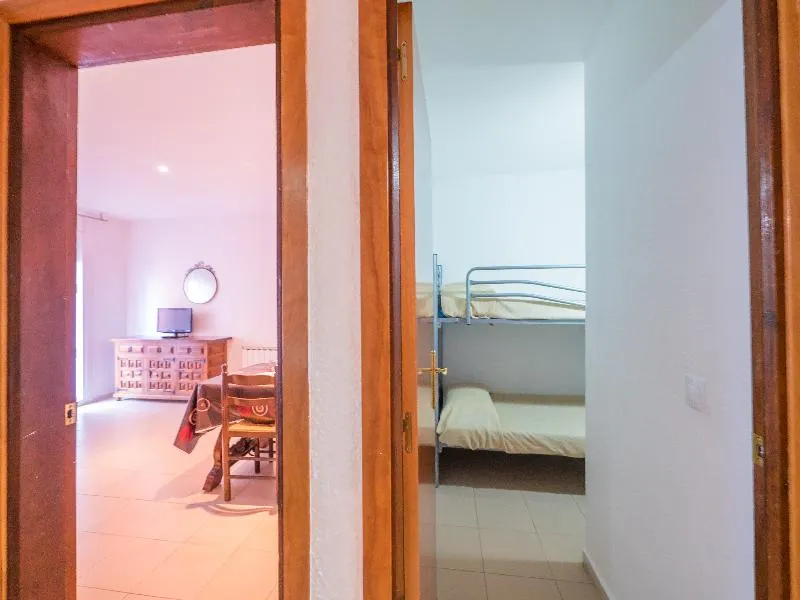 APARTMENT CAPACITY 6 TWO BEDROOMS Room, Apartaments AR Isern, Costa Brava