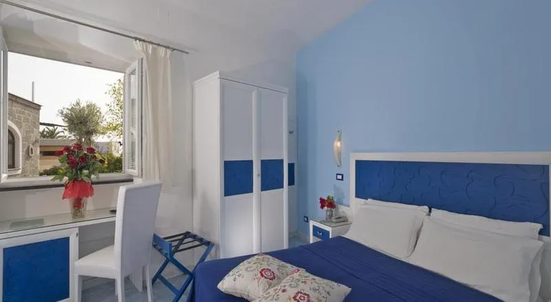 TRIPLE STANDARD Room, Hotel Imperamare, Naples