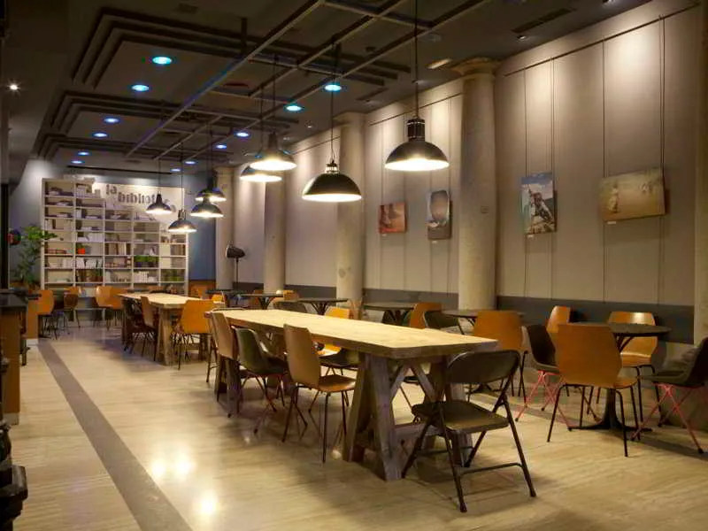 Lobby, Persal, Madrid