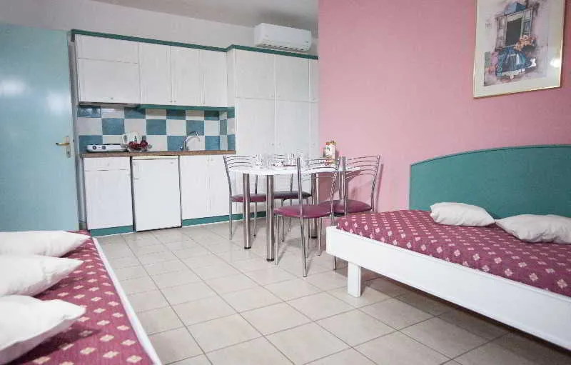 APARTMENT SUPERIOR ONE BEDROOM Room, Theoni Apartments, Crete