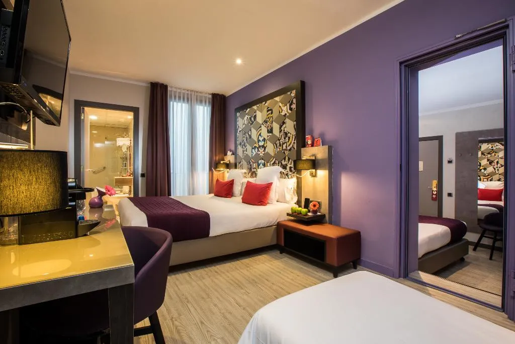FAMILY ROOM CAPACITY 4 Room, Leonardo Hotel Las Ramblas, Barcelona