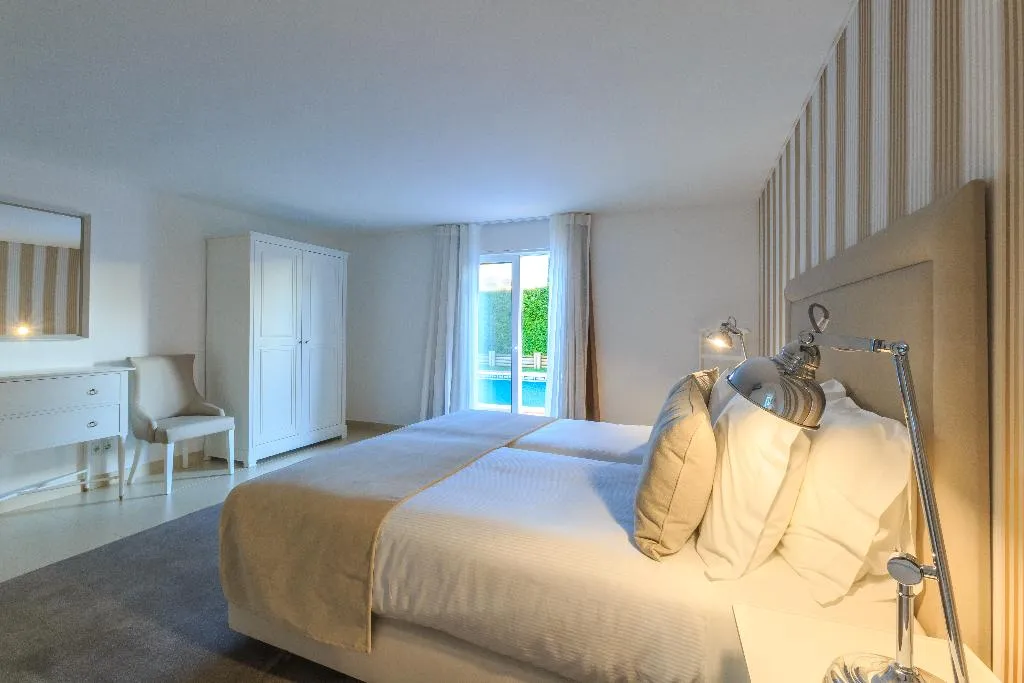 VILLA FIVE BEDROOMS Room, The Crest, Algarve