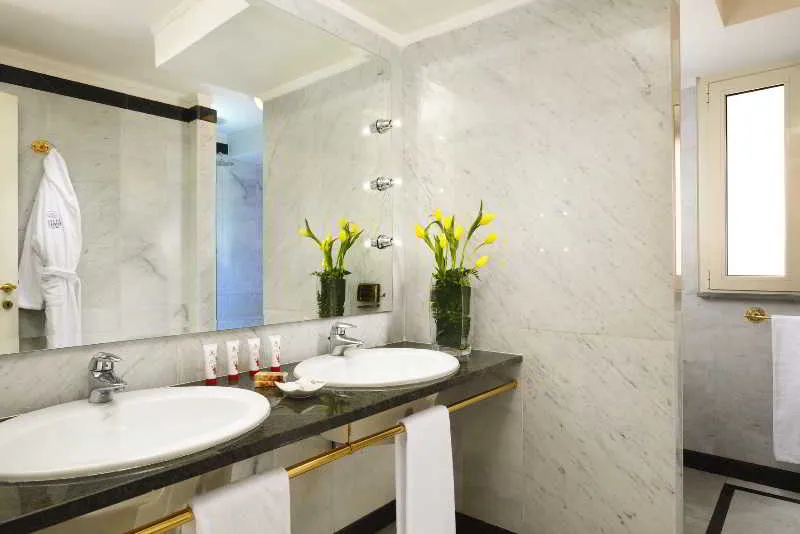 Double or Twin SUPERIOR Room, Grand Hotel Parker's, Naples