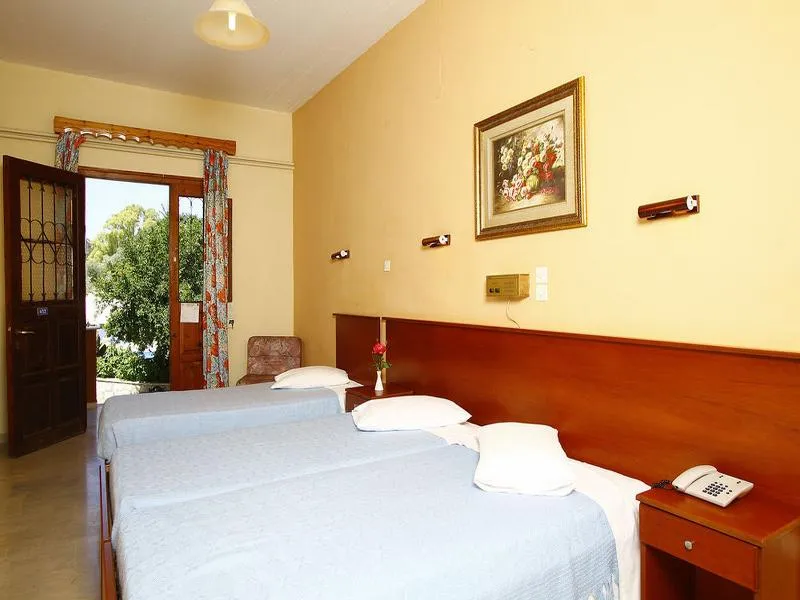 TRIPLE POOL VIEW Room, Bintzan Inn, Corfu