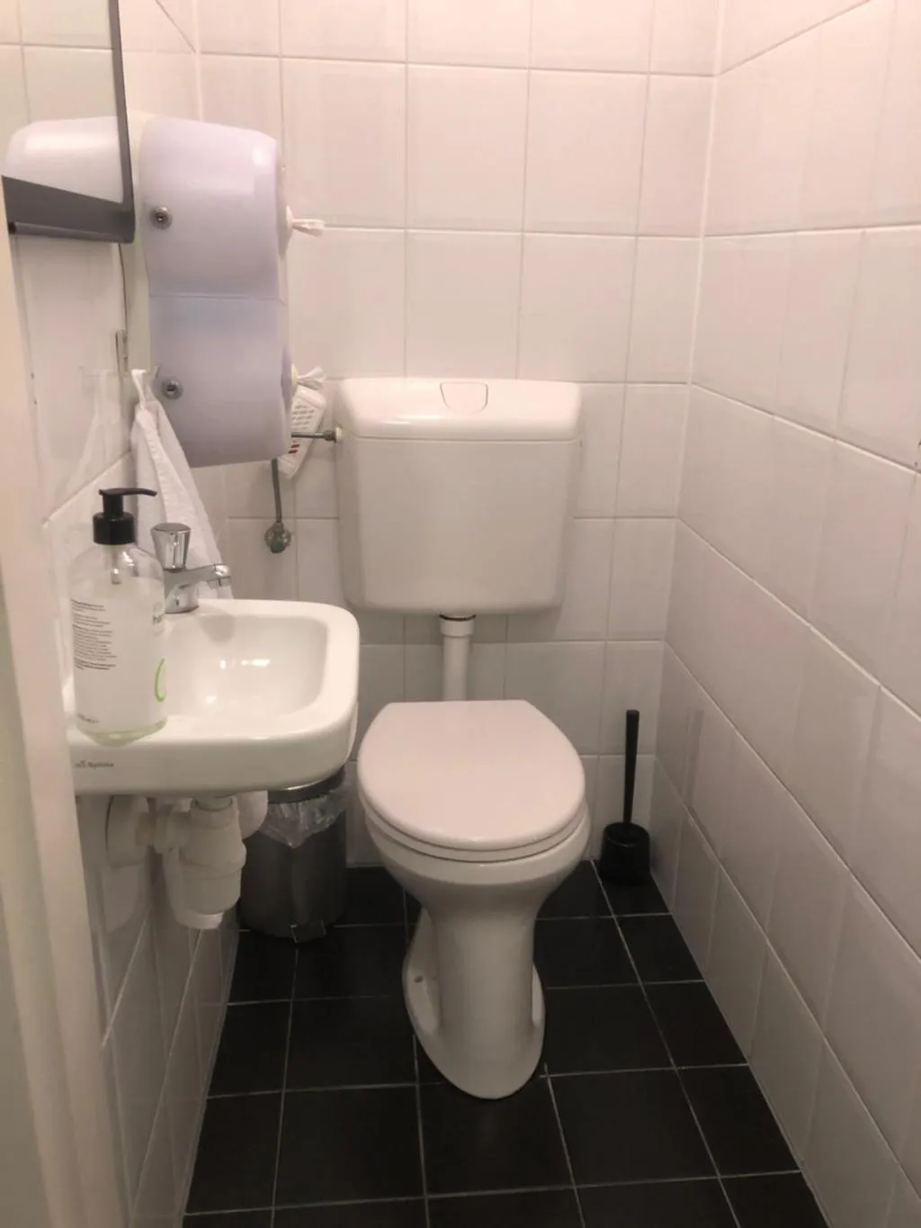 SINGLE WITH SHARED BATHROOM Room, Budget Hotel Hortus, Amsterdam