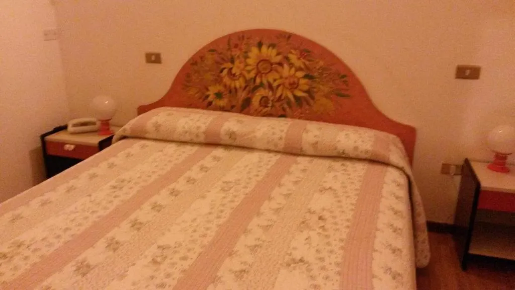 Double or Twin STANDARD Room, Ferretti, Perugia