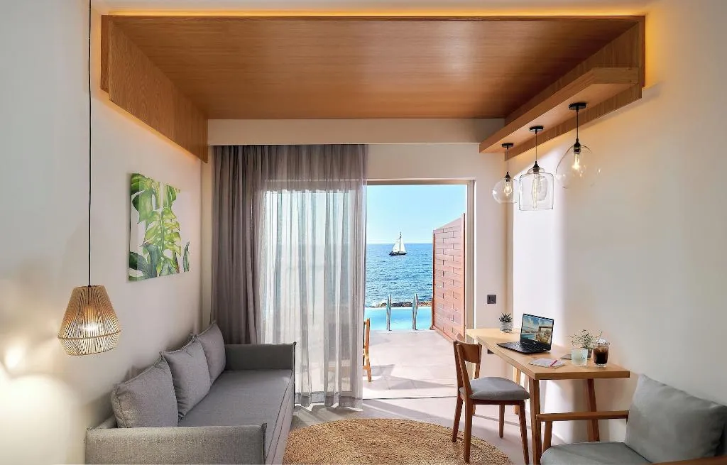 Room, Enorme Santanna Island, Crete