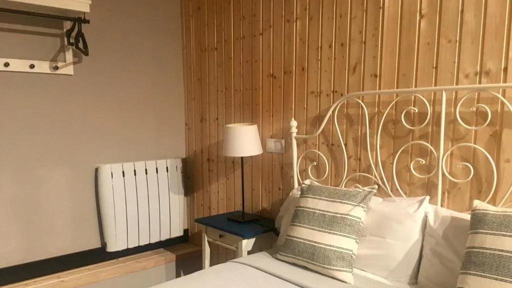 DOUBLE STANDARD Room, B&B Mare de Deu Jardines del Turia, Valencia