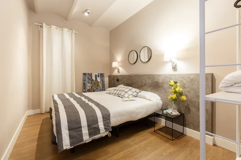 APARTMENT CAPACITY 6 Room, AinB Eixample-Miro Apartments, Barcelona