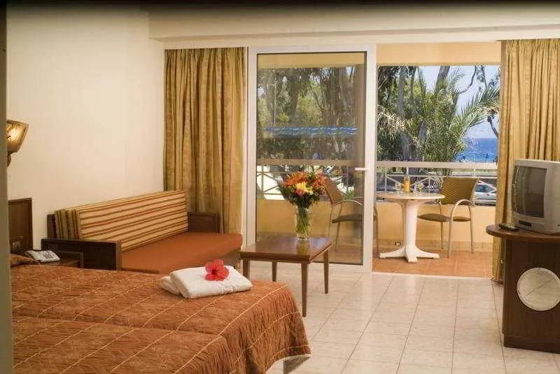 Room, Kipriotis Maris Suites, Kos