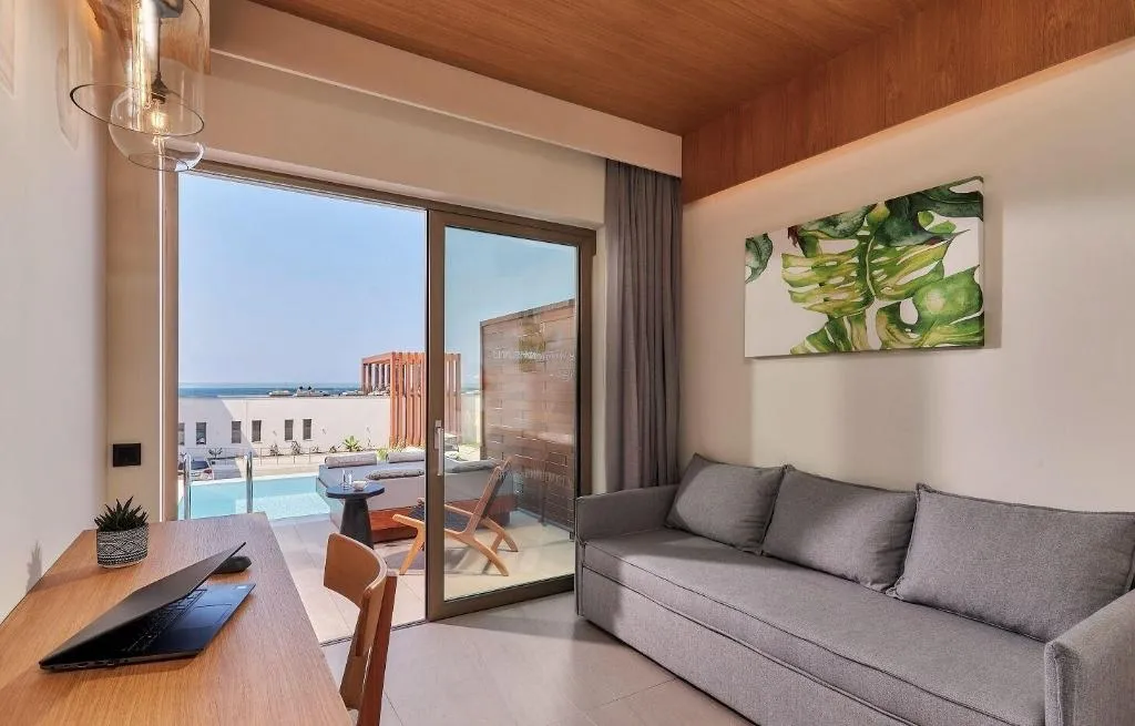 Room, Enorme Santanna Island, Crete