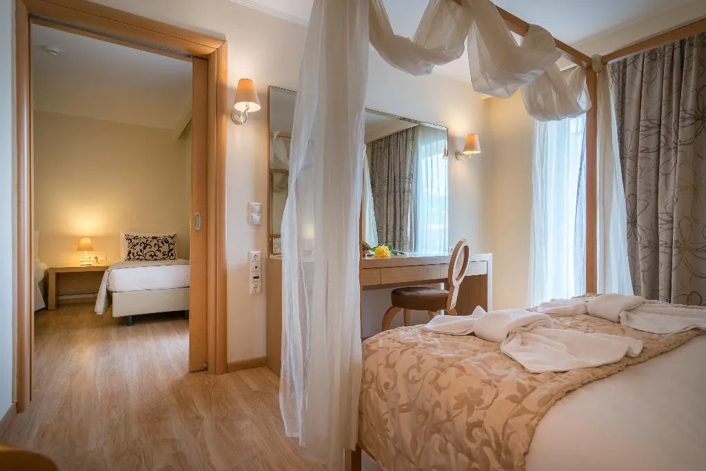 FAMILY ROOM KING SIZE BED Room, Galaxy Beach Resort BW Premier Collection, Zante