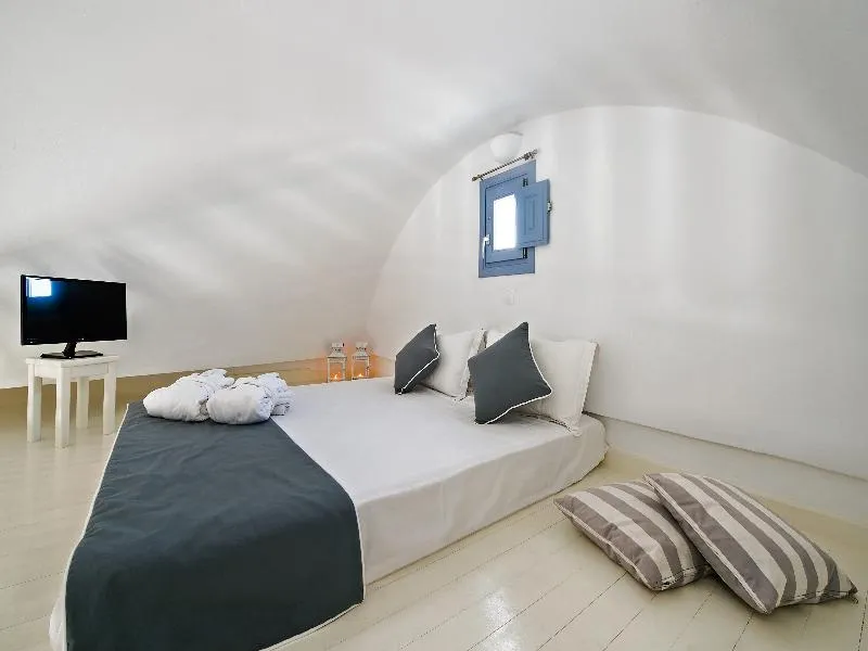 SUITE STANDARD Room, Apanemo Hotel, Santorini